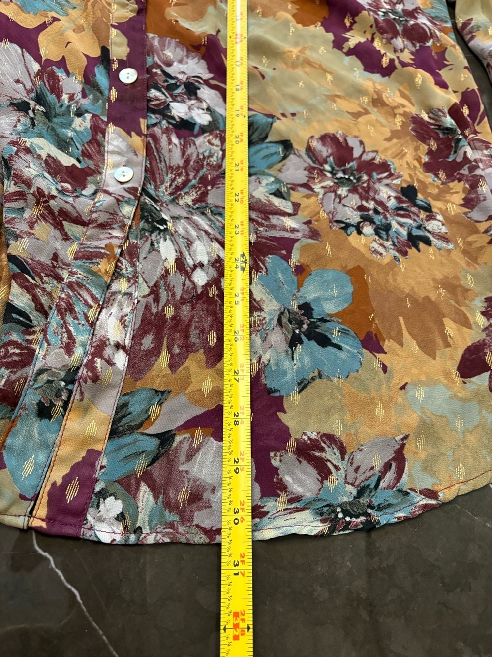 fig and flower Floral Long Sleeve Button-Down Blouse with Gold Metallic Size 2X - Picture 11 of 13
